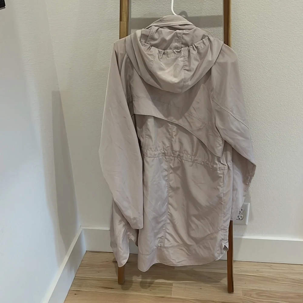 Athleta - Picture 3 of 3